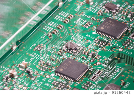 半導体ICがのった回路基板 半導体ICがのった回路基板 91260442