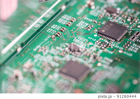 半導体ICがのった回路基板 半導体ICがのった回路基板 91260444