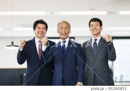 ミドル・シニアのビジネスパーソン 91260853