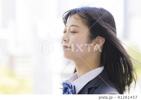 制服の女子学生 高校生 中学生 91261457