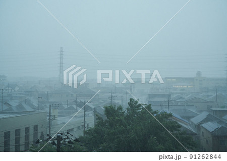 ゲリラ豪雨 91262844