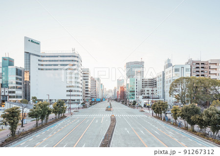 大都市の大通り（名古屋・桜通） 91267312