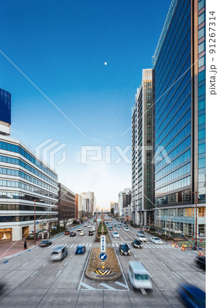 大都市の大通り（名古屋・桜通） 91267314