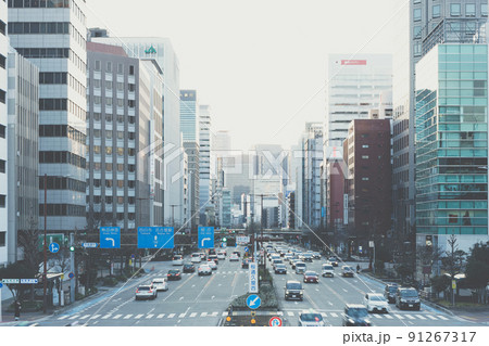 大都市の大通り（名古屋・桜通） 91267317