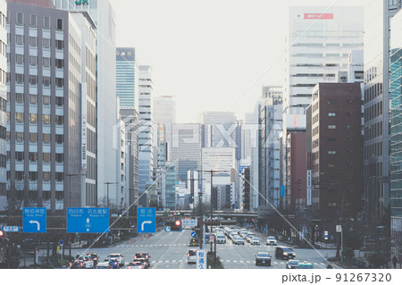 大都市の大通り（名古屋・桜通） 91267320