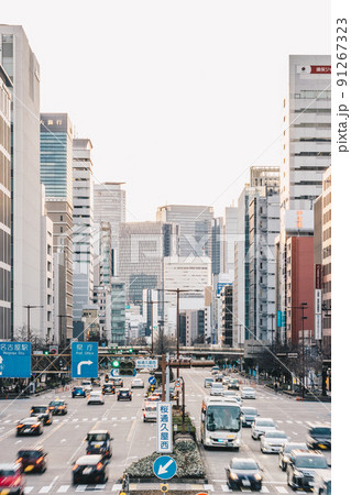 大都市の大通り（名古屋・桜通） 91267323