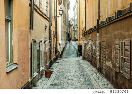 Old cobbled street of Stockholm 91280741