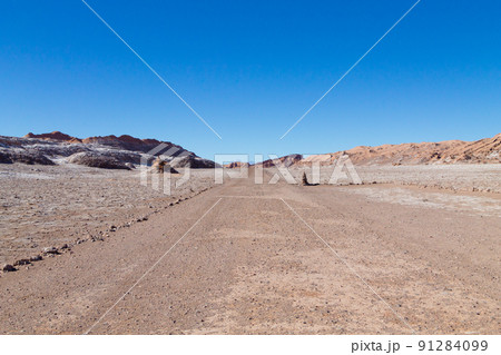 Dirt road perspective view,Chile 91284099