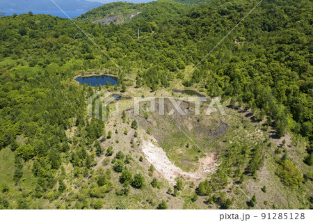 洞爺 西山山麓火口を空撮(火口群) 洞爺 西山山麓火口を空撮(火口群) 91285128