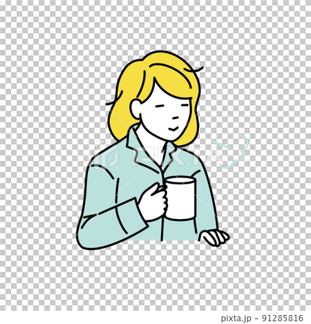 一個穿著睡衣的女人醒來時喝一杯的插圖 91285816