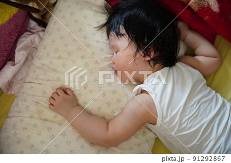 睡眠中 眠る 子供 91292867