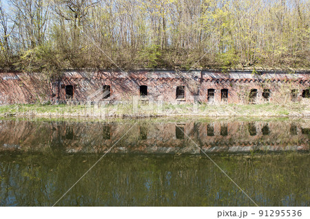 old abandoned fortress 91295536
