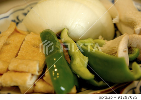 自宅でバーべキュウ 91297035