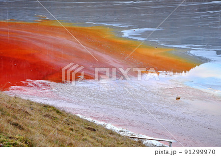 Pollution of a lake with contaminated water from a gold mine. 91299970