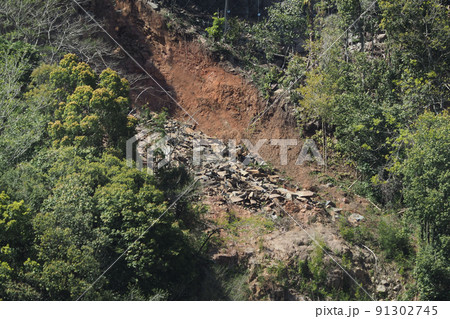 土砂災害イメージ 土砂災害イメージ 91302745