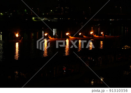 長良川鵜飼の総がらみ 91310356