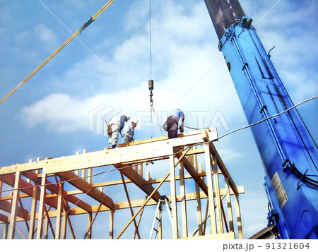 新築工事現場 建前【横構図】 新築工事現場 建前【横構図】 91321604