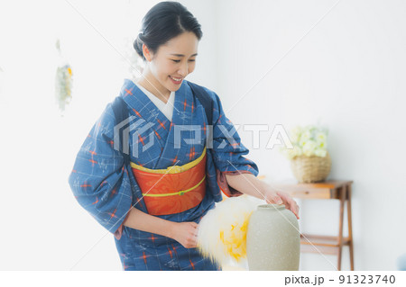 格子模様の小紋　和室　はたき 91323740