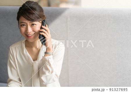 Women of around 40 Women of around 40 91327695