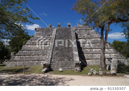 メキシコ チチェンイッツァ遺跡 旧チェチェン 高僧の墳墓 91330307