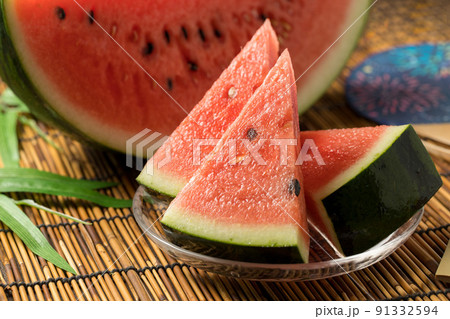 夏のスイカ 91332594
