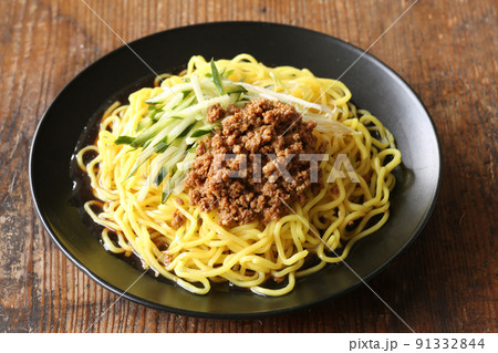 炸醤麺 炸醤麺 91332844