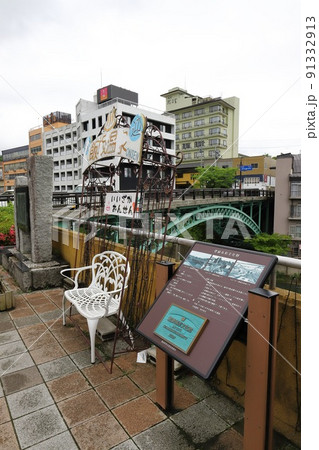 福島 福島市 十綱橋と飯坂温泉の街並み 福島 福島市 十綱橋と飯坂温泉の街並み 91332913