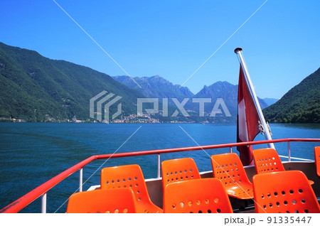 ルガノ湖遊覧船と風景【スイス・ティチーノ州】 91335447