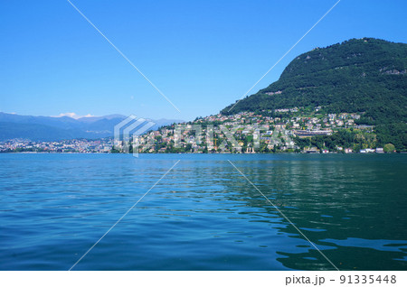 ルガノ湖とブレ山(ルガノ湖遊覧船からの眺望) ルガノ湖とブレ山(ルガノ湖遊覧船からの眺望) 91335448