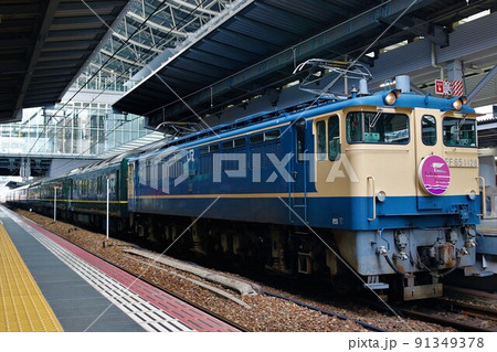 大阪駅 EF65形電気機関車「トワイライトエクスプレス」の写真素材 