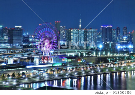 テレコムセンター展望台から望むバレットタウンと東京スカイツリーの夜景 91350506