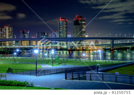 豊洲ぐるり公園から望むお台場とレインボーブリッジの夜景(9月) 豊洲ぐるり公園から望むお台場とレインボーブリッジの夜景(9月) 91350755