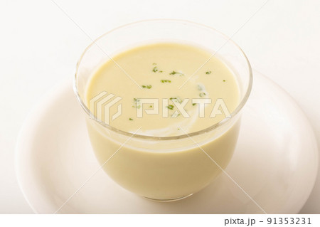 えんどう豆の冷製スープ えんどう豆の冷製スープ 91353231