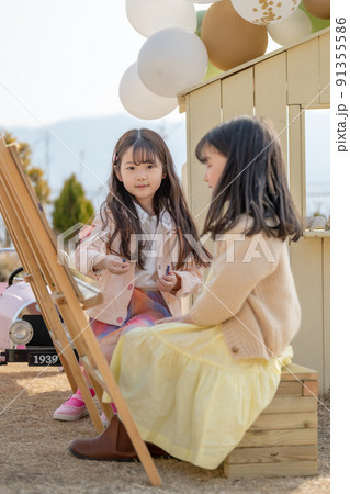 子供 ライフスタイル 女の子 91355586