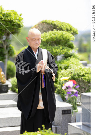 お墓参り 91356266