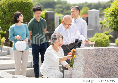 迎え盆 送り盆 お墓参り 迎え盆 送り盆 お墓参り 91356995