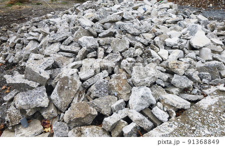 瓦礫(地震や解体工事などにも) 91368849