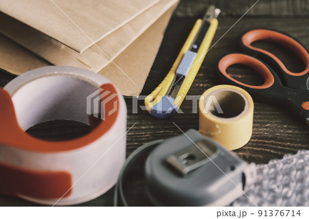 梱包作業の道具 91376714