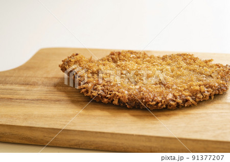 日本の洋食ビーフカツレツ 91377207