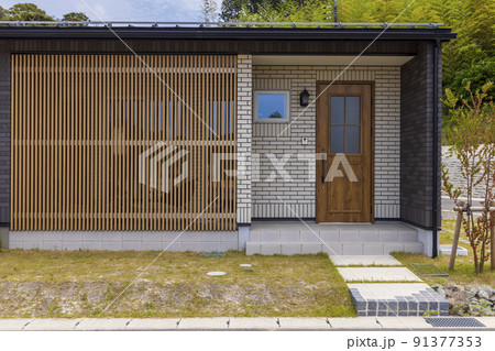 住宅イメージ　新築住宅　平家の家 91377353