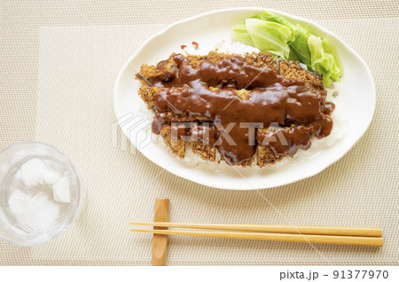 兵庫県加古川名物箸で食べるかつめし 91377970