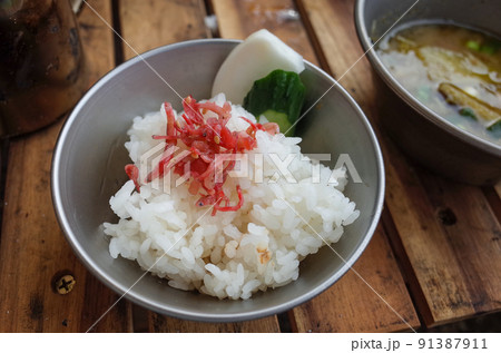 炊きたてのご飯と、ご飯に合う副菜 炊きたてのご飯と、ご飯に合う副菜 91387911