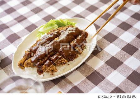 兵庫県加古川名物箸で食べるかつめし箸上げ 兵庫県加古川名物箸で食べるかつめし箸上げ 91388296