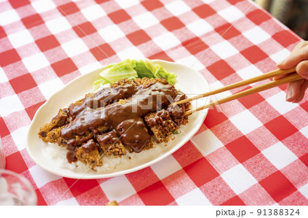 兵庫県加古川の名物箸で食べるかつめし箸上げ 兵庫県加古川の名物箸で食べるかつめし箸上げ 91388324
