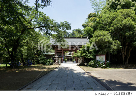 大宝律令が制定された年に創建された大宝八幡宮の随身門 大宝律令が制定された年に創建された大宝八幡宮の随身門 91388897