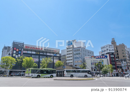 駅前風景 甲府駅 駅前風景 甲府駅 91390074