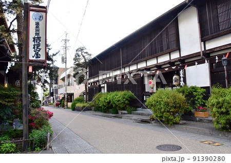 長野県下諏訪町 中山道下諏訪宿の街並み 長野県下諏訪町 中山道下諏訪宿の街並み 91390280