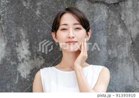 ビューティーイメージ　美容　ミドル女性 91393910