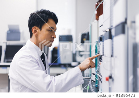 研究室　開発　実験室　臨床検査　バイオテクノロジー　新薬 91395473