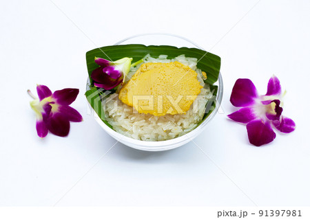 Thai dessert, Sweet sticky rice with egg custard 91397981